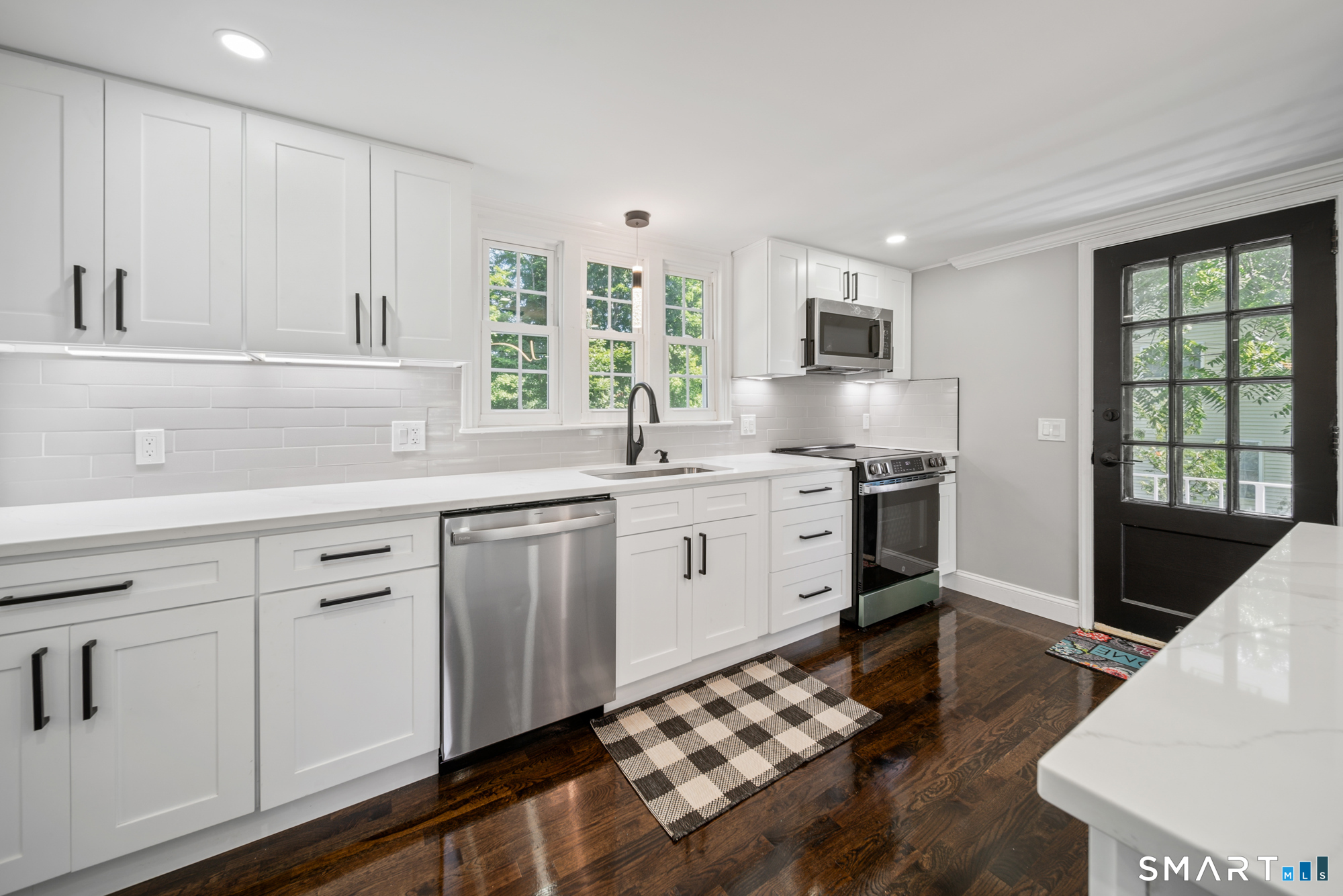 38 Roberts Lane West Hartford CT 06107