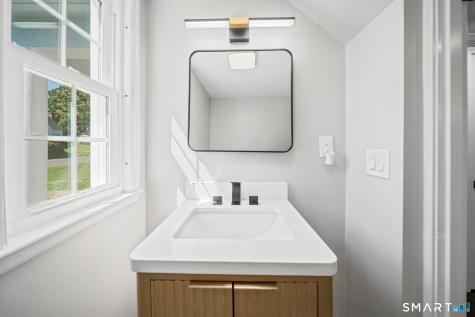 38 Roberts Lane West Hartford CT 06107
