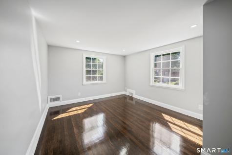 38 Roberts Lane West Hartford CT 06107