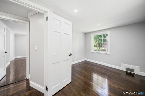38 Roberts Lane West Hartford CT 06107