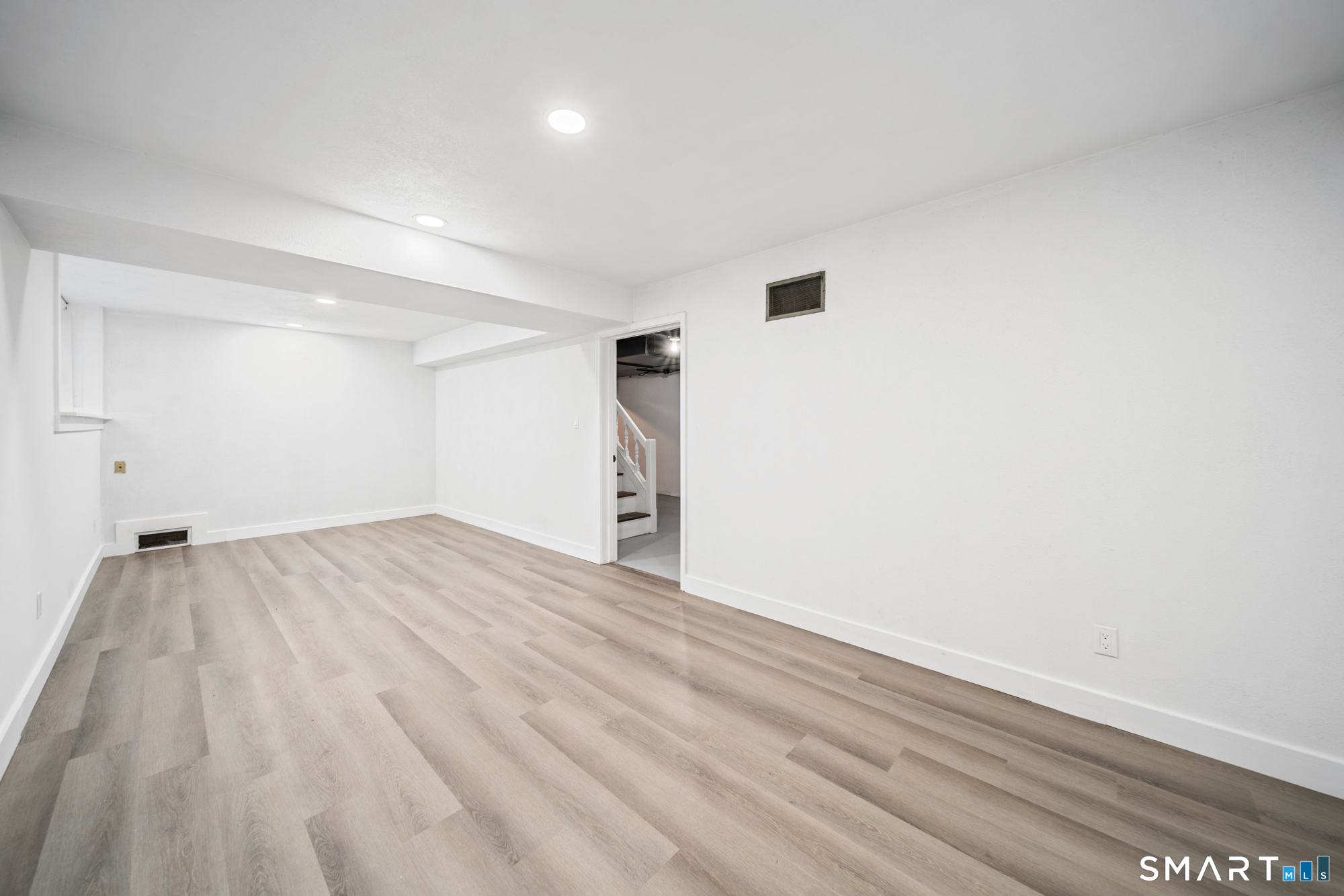38 Roberts Lane West Hartford CT 06107