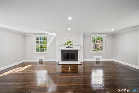 38 Roberts Lane West Hartford CT 06107