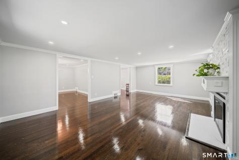 38 Roberts Lane West Hartford CT 06107