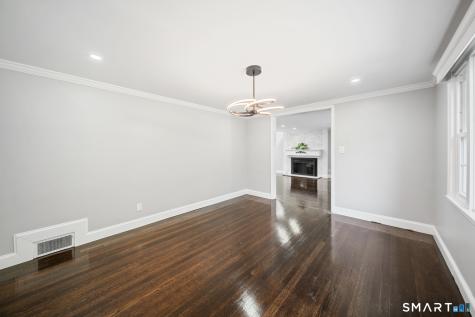 38 Roberts Lane West Hartford CT 06107