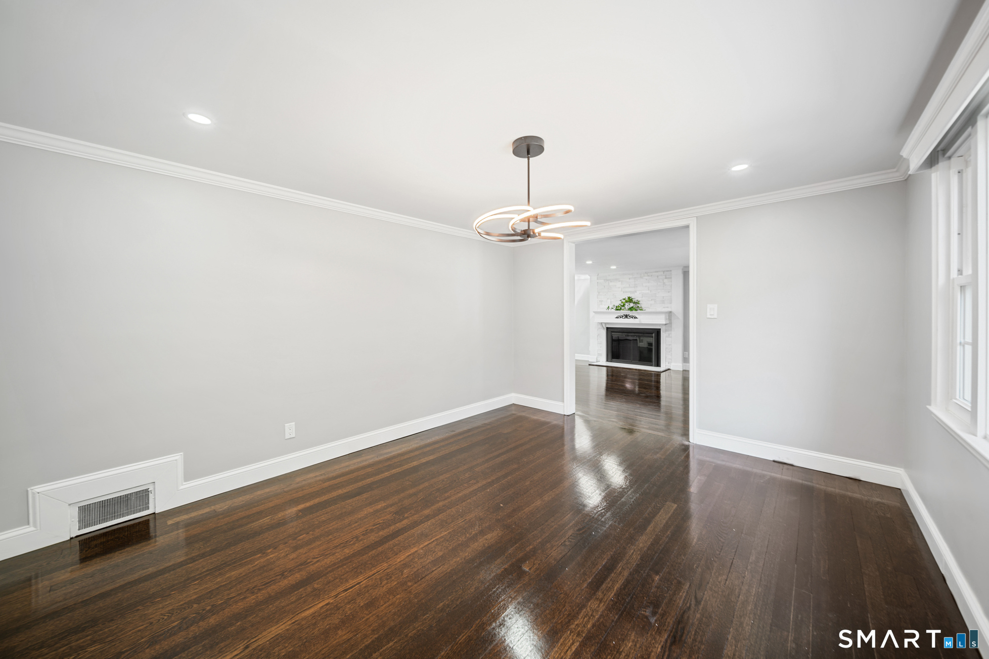 38 Roberts Lane West Hartford CT 06107