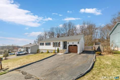185 Bluebird Drive Naugatuck CT 06770