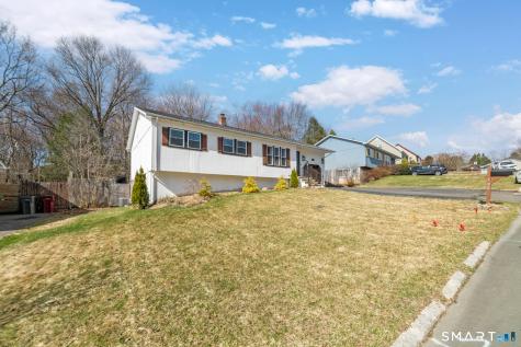 185 Bluebird Drive Naugatuck CT 06770