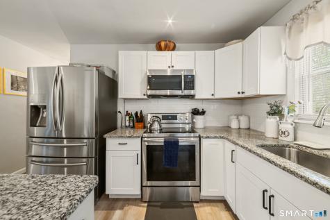 185 Bluebird Drive Naugatuck CT 06770