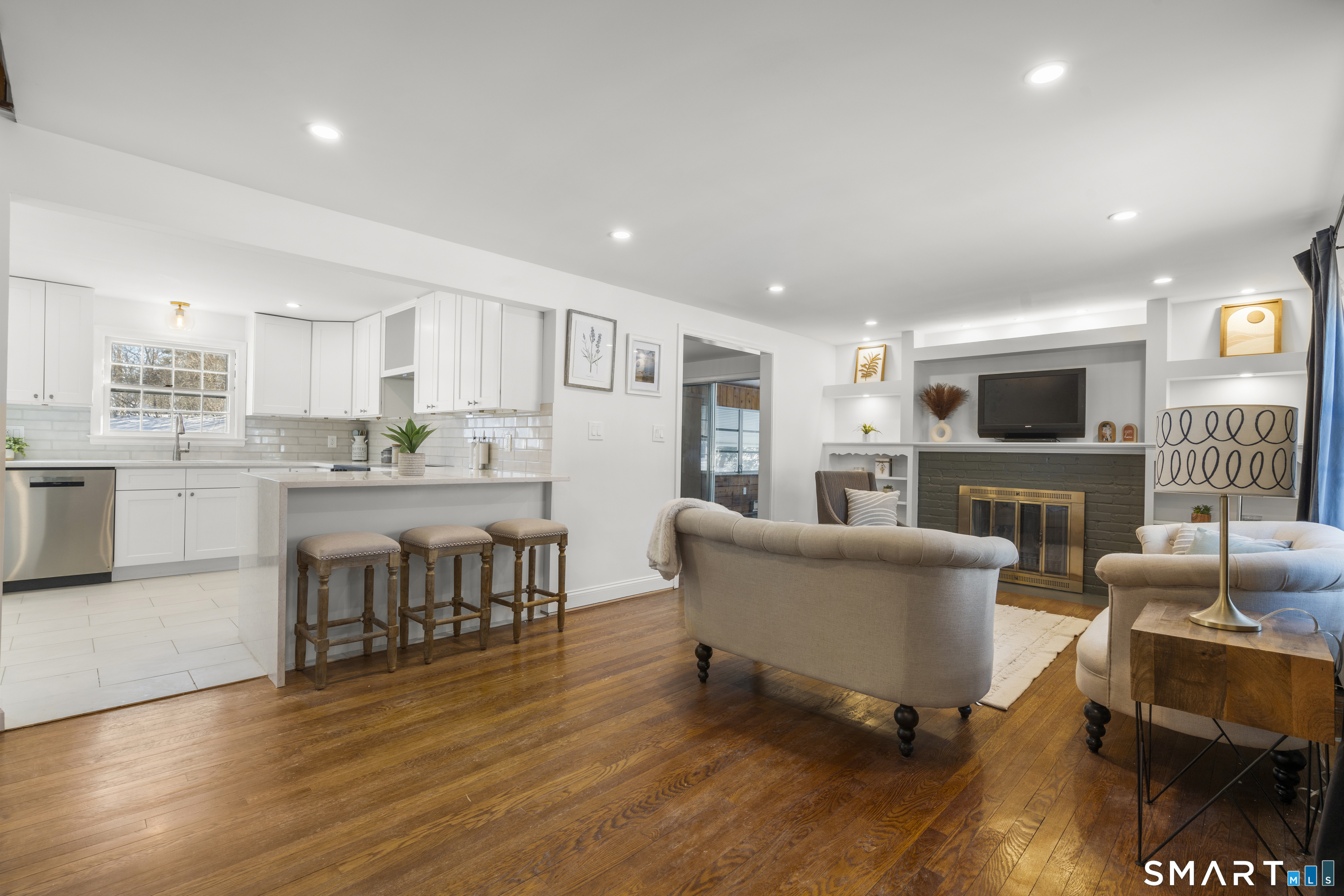 105 Hyde Road West Hartford CT 06117