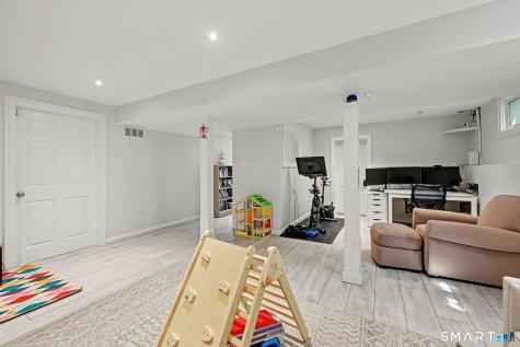 16 Dale Drive Greenwich CT 06831