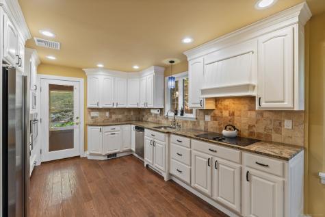 172 Oakland Street Bristol CT 06010