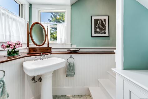 27 Church Street Groton CT 06340