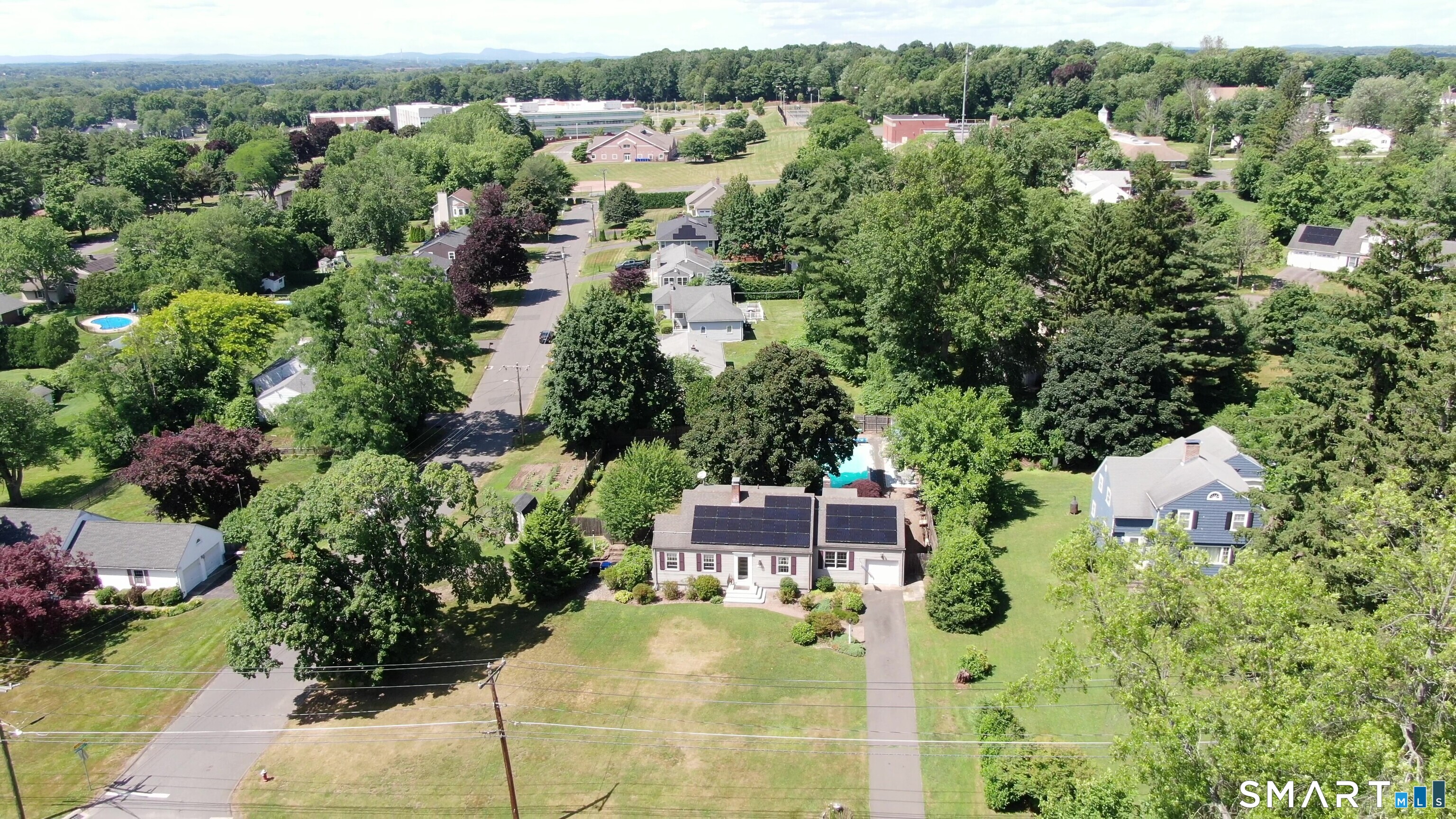 8 Bridge Lane Enfield CT 06082