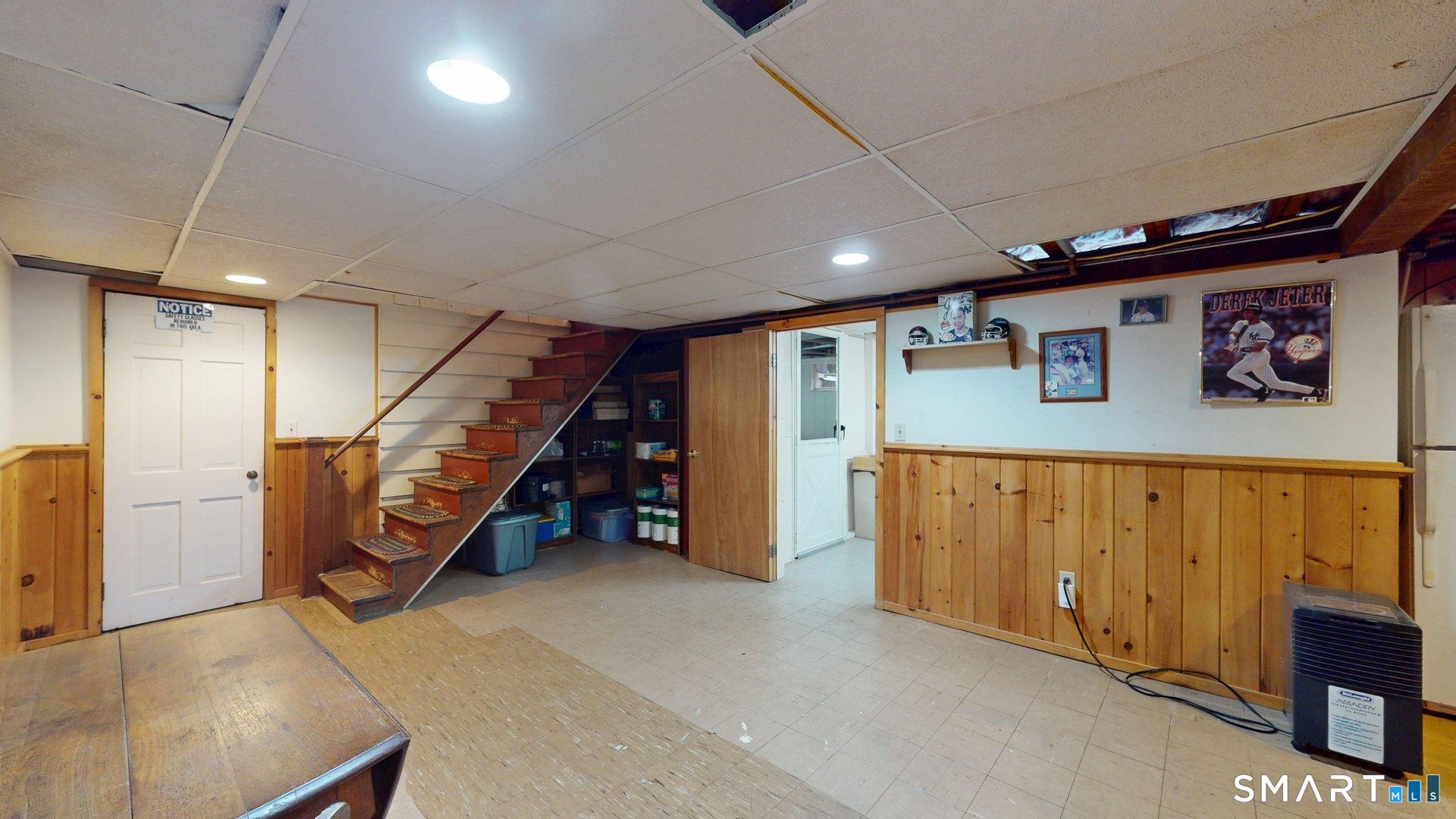8 Bridge Lane Enfield CT 06082