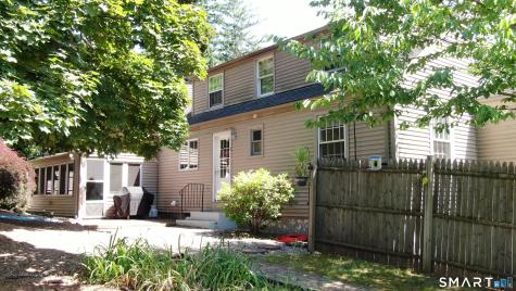 8 Bridge Lane Enfield CT 06082