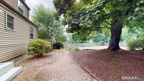 8 Bridge Lane Enfield CT 06082