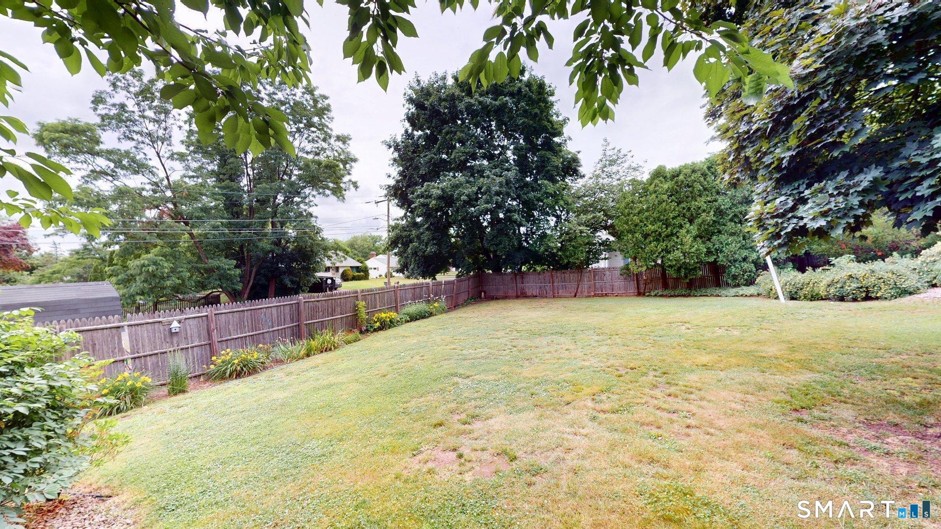 8 Bridge Lane Enfield CT 06082
