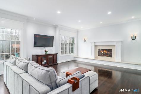 8 Encampment Place Ridgefield CT 06877