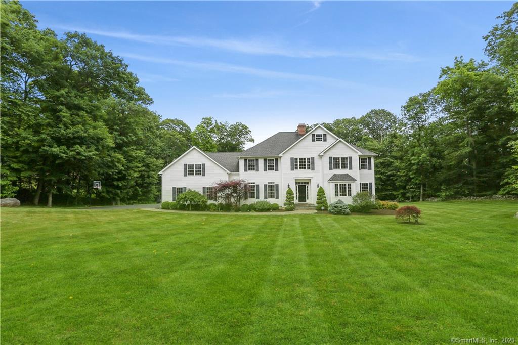 8 Rock Ridge Court New Fairfield CT 06812