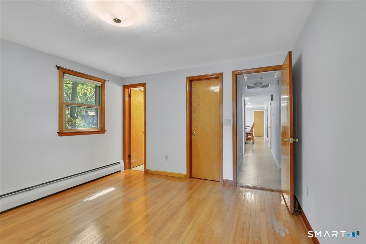 36 Redcoat Lane Farmington CT 06085