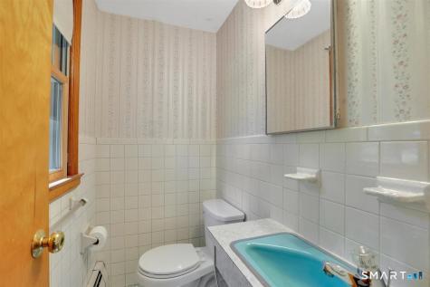 36 Redcoat Lane Farmington CT 06085