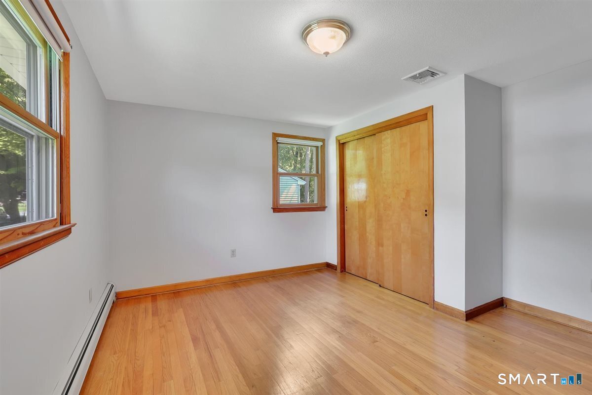 36 Redcoat Lane Farmington CT 06085