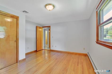 36 Redcoat Lane Farmington CT 06085
