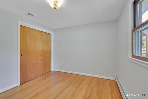 36 Redcoat Lane Farmington CT 06085