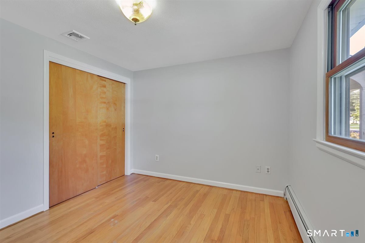 36 Redcoat Lane Farmington CT 06085