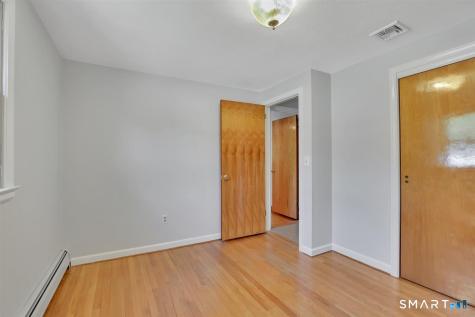 36 Redcoat Lane Farmington CT 06085