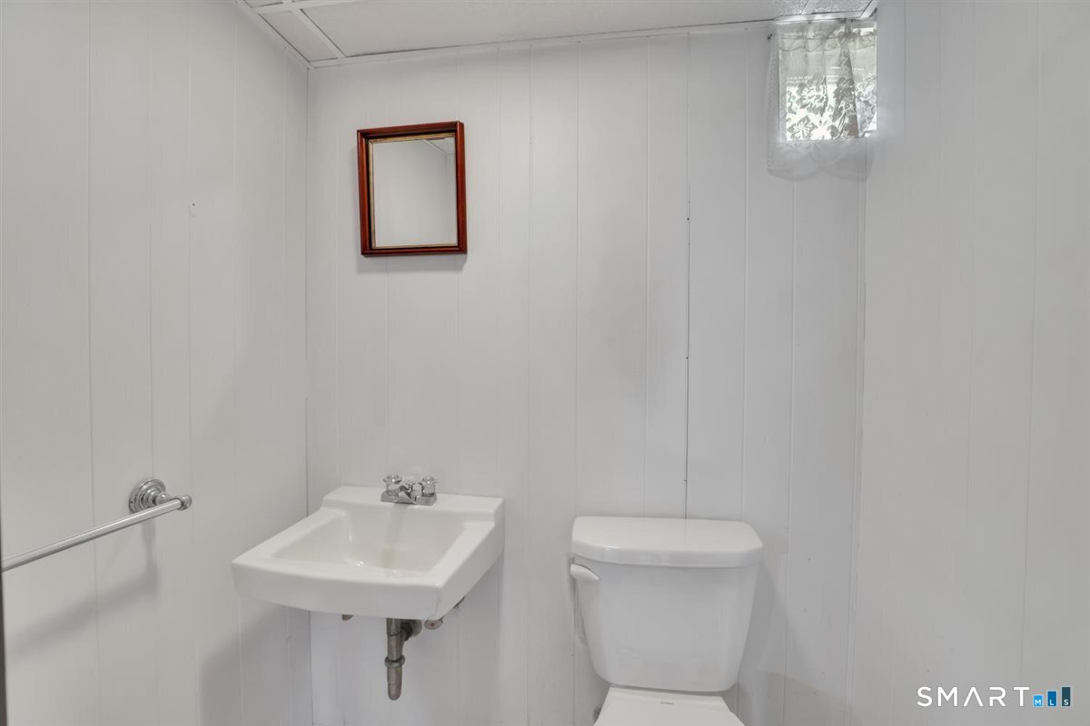 36 Redcoat Lane Farmington CT 06085