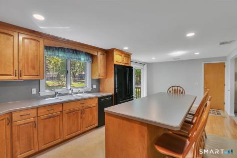 36 Redcoat Lane Farmington CT 06085