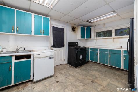 44 Fourth Street Meriden CT 06451