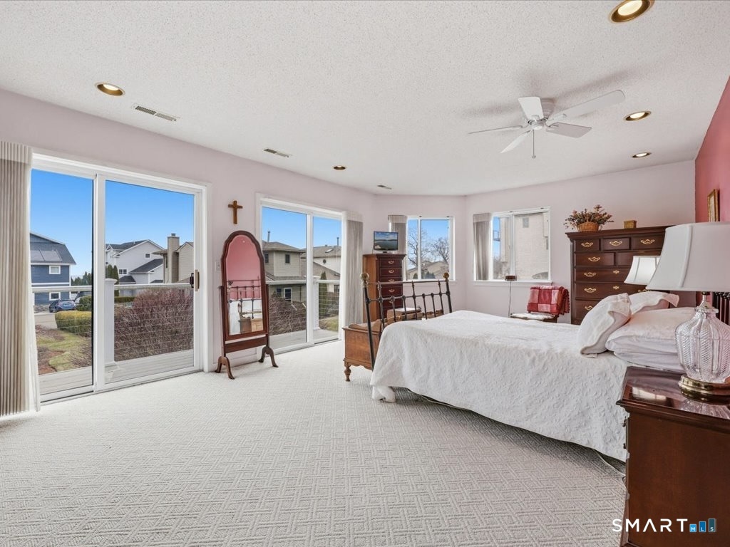 20 Whalers Point East Haven CT 06512