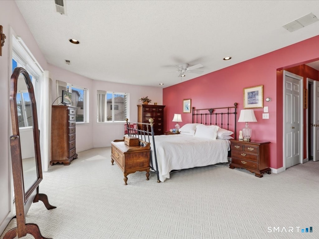 20 Whalers Point East Haven CT 06512