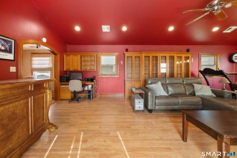 97 Glenview Drive Newington CT 06111