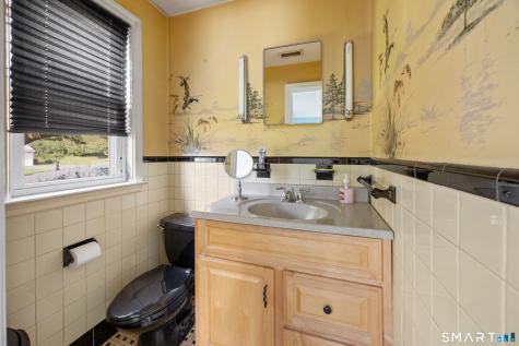 97 Glenview Drive Newington CT 06111