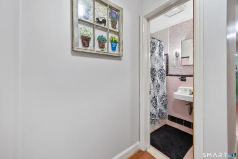 97 Glenview Drive Newington CT 06111
