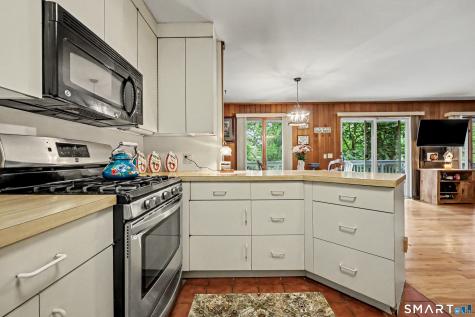 25 Maple Drive New Milford CT 06776
