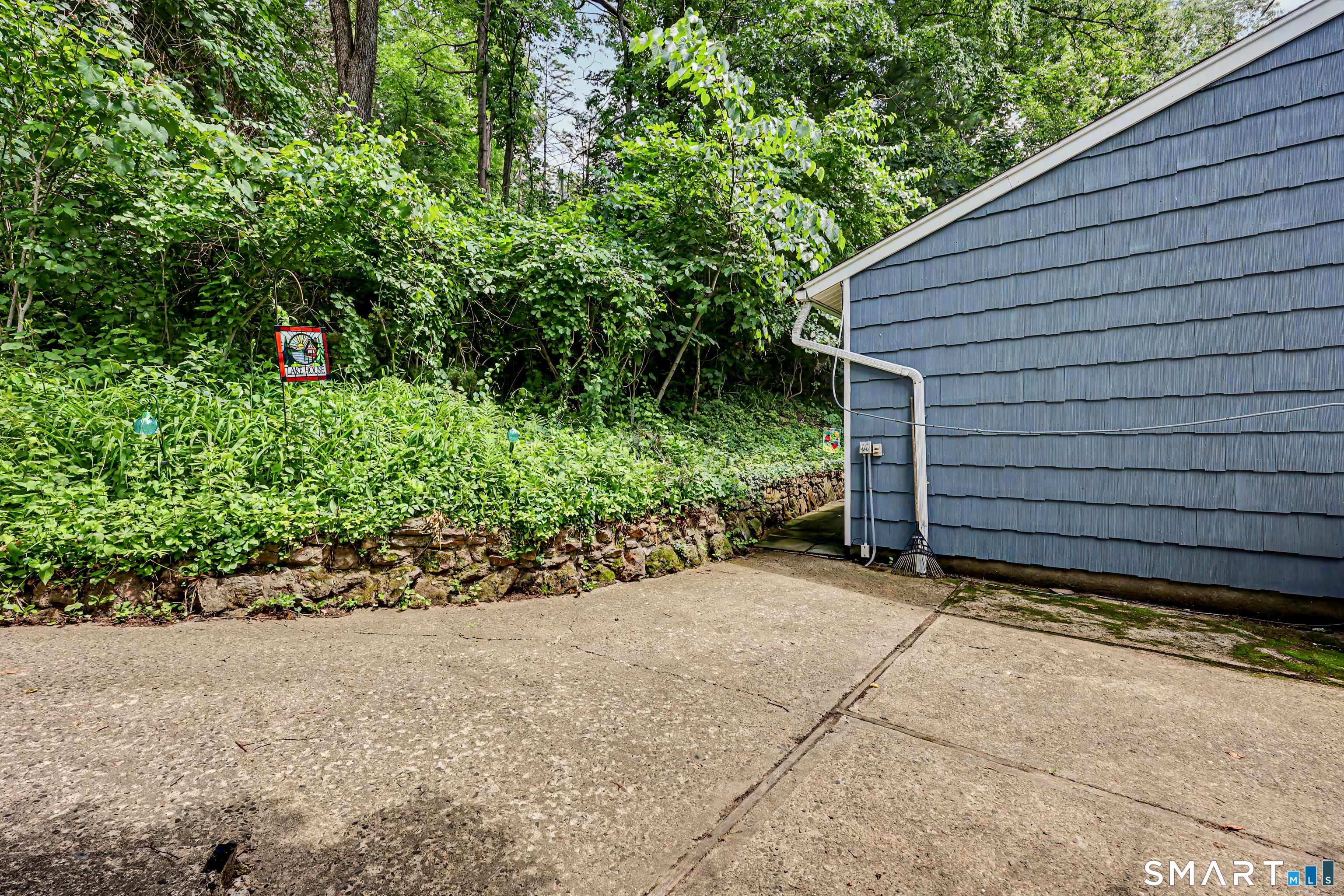 25 Maple Drive New Milford CT 06776