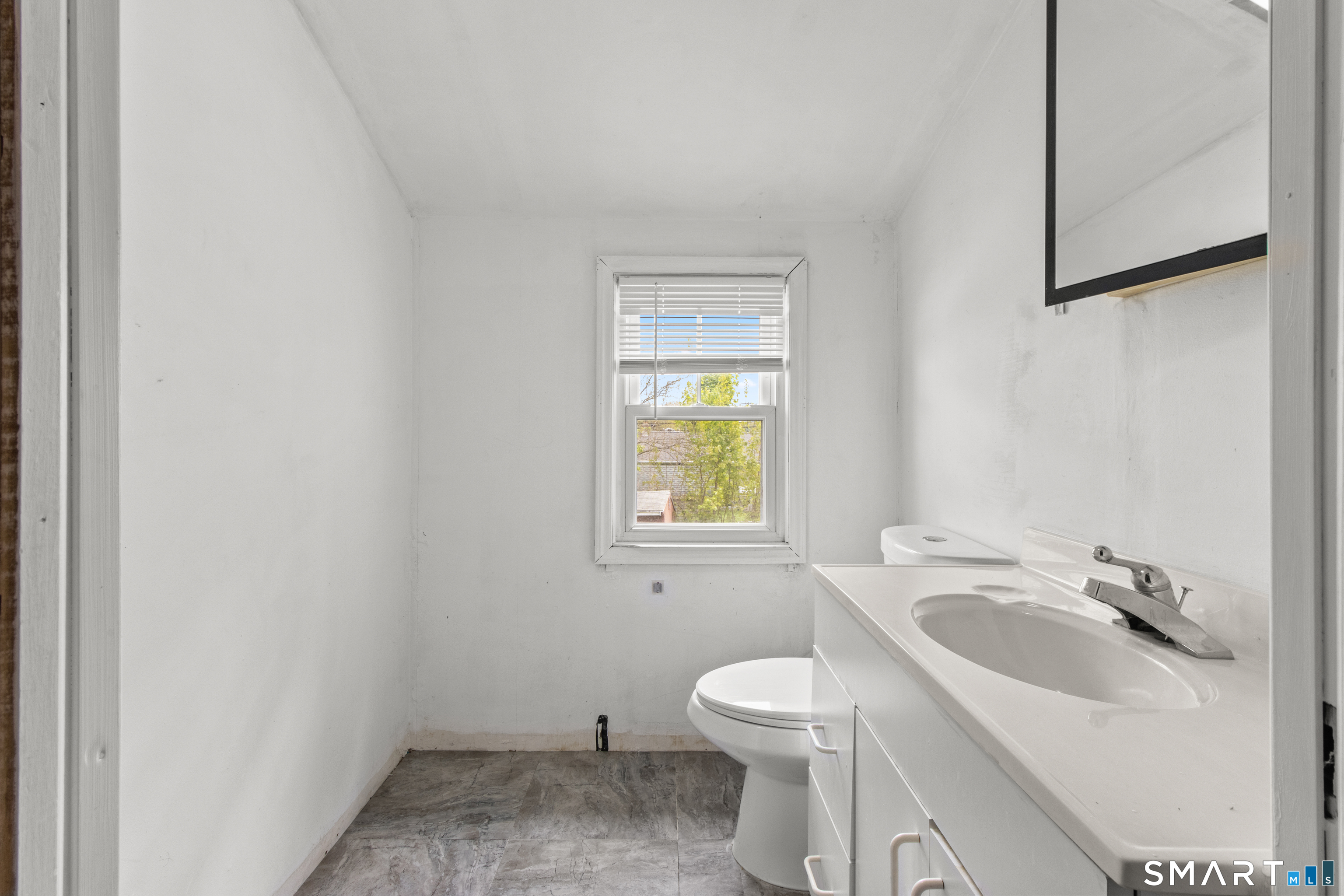 86 Bernside Drive Bristol CT 06010