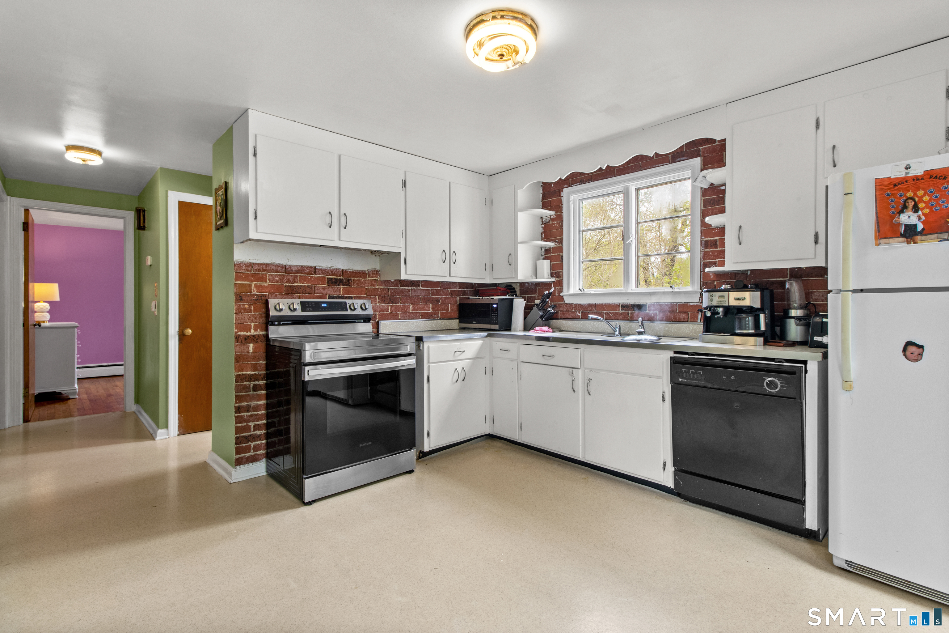 86 Bernside Drive Bristol CT 06010