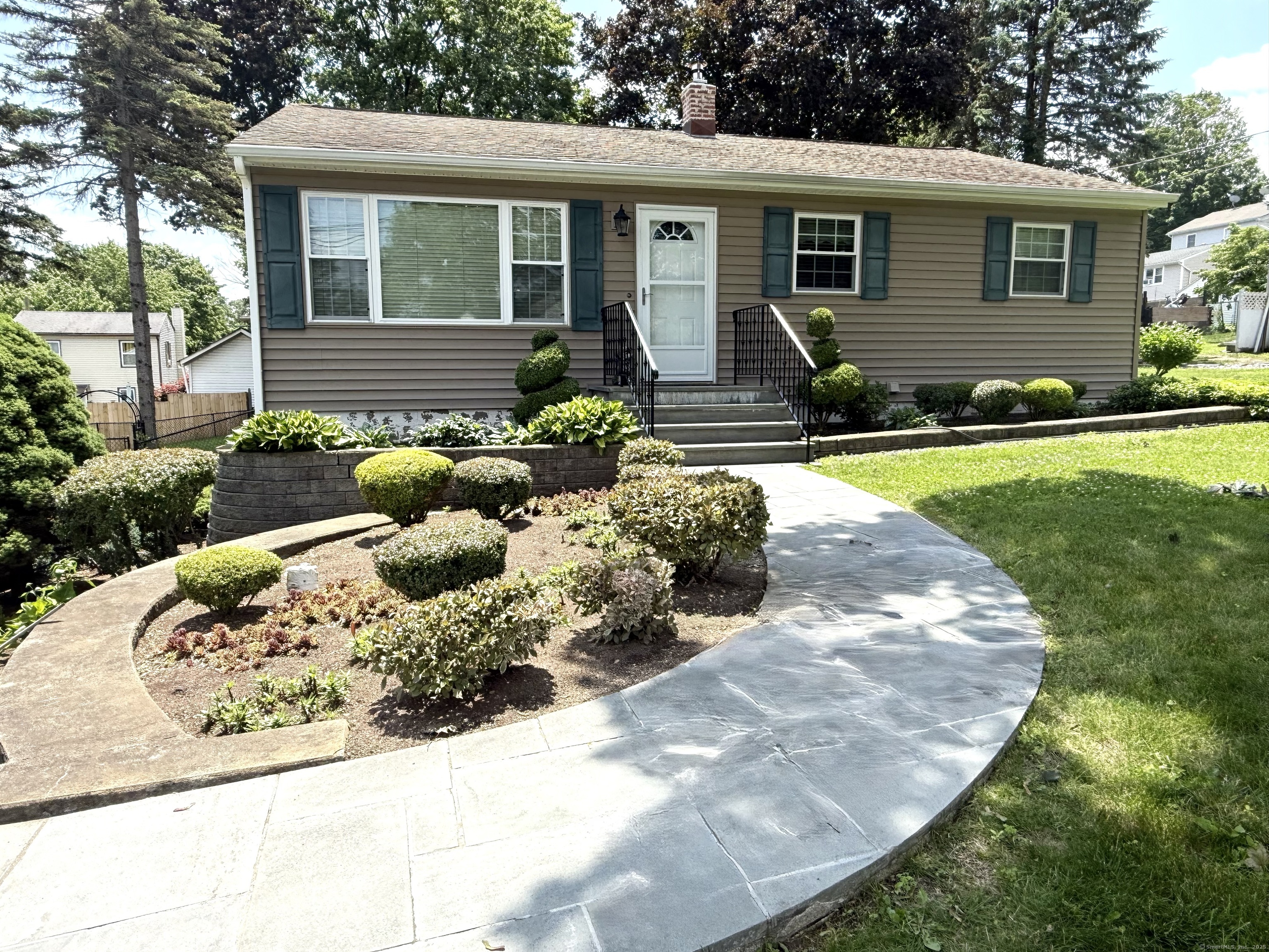 15-17 Beckerle Street Danbury CT 06811