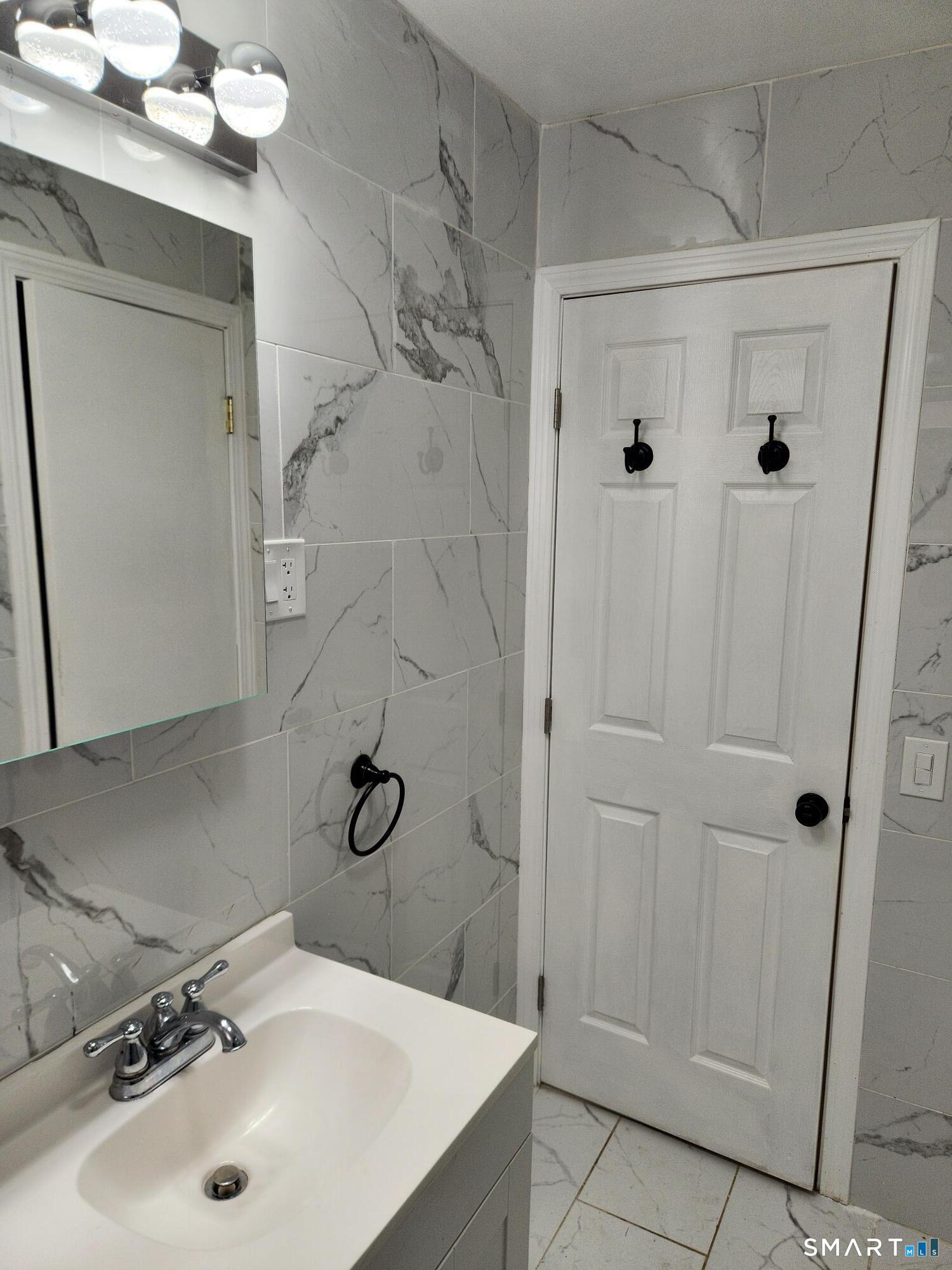 34 Brookdale Road Seymour CT 06483