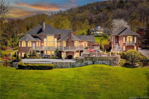 19 Cobtail Way Simsbury CT 06070