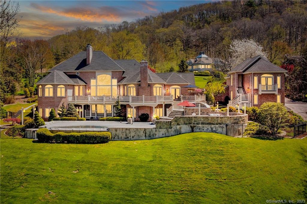 19 Cobtail Way Simsbury CT 06070