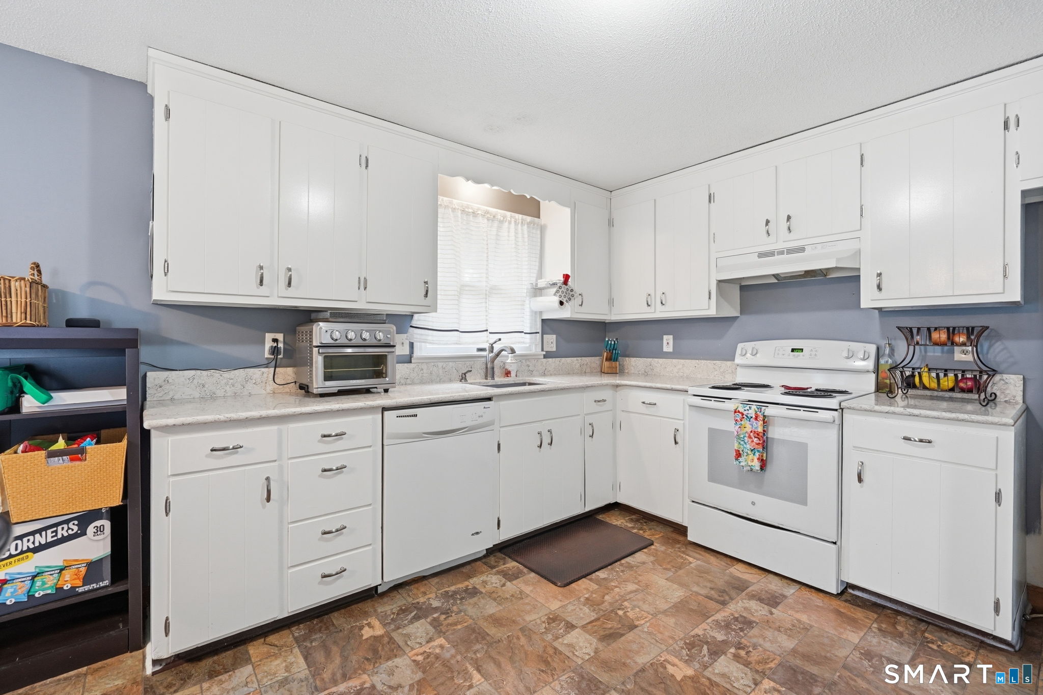 86 Cottage Road Enfield CT 06082
