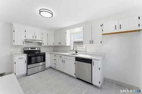 23 Hillview Avenue Waterbury CT 06704
