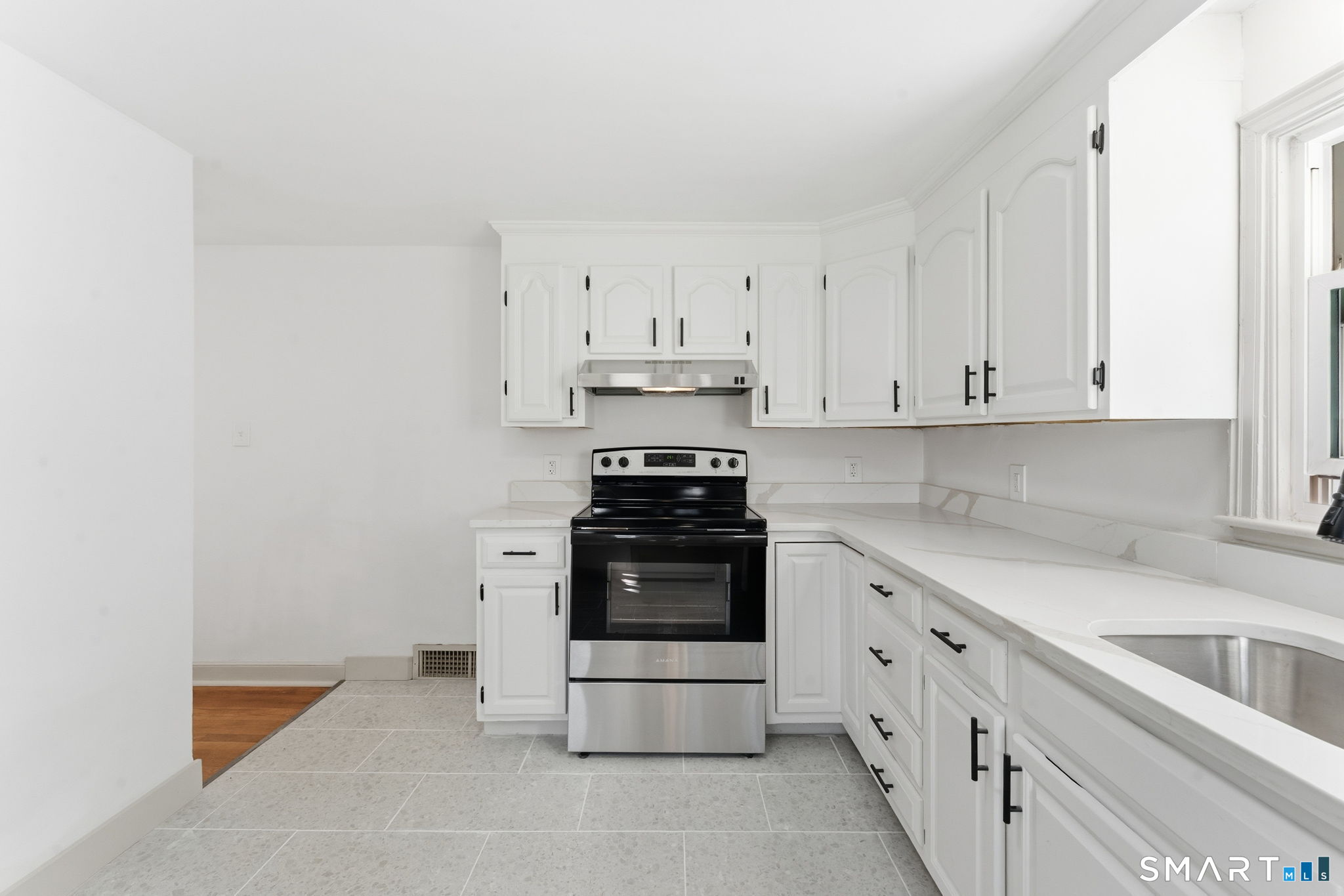 23 Hillview Avenue Waterbury CT 06704