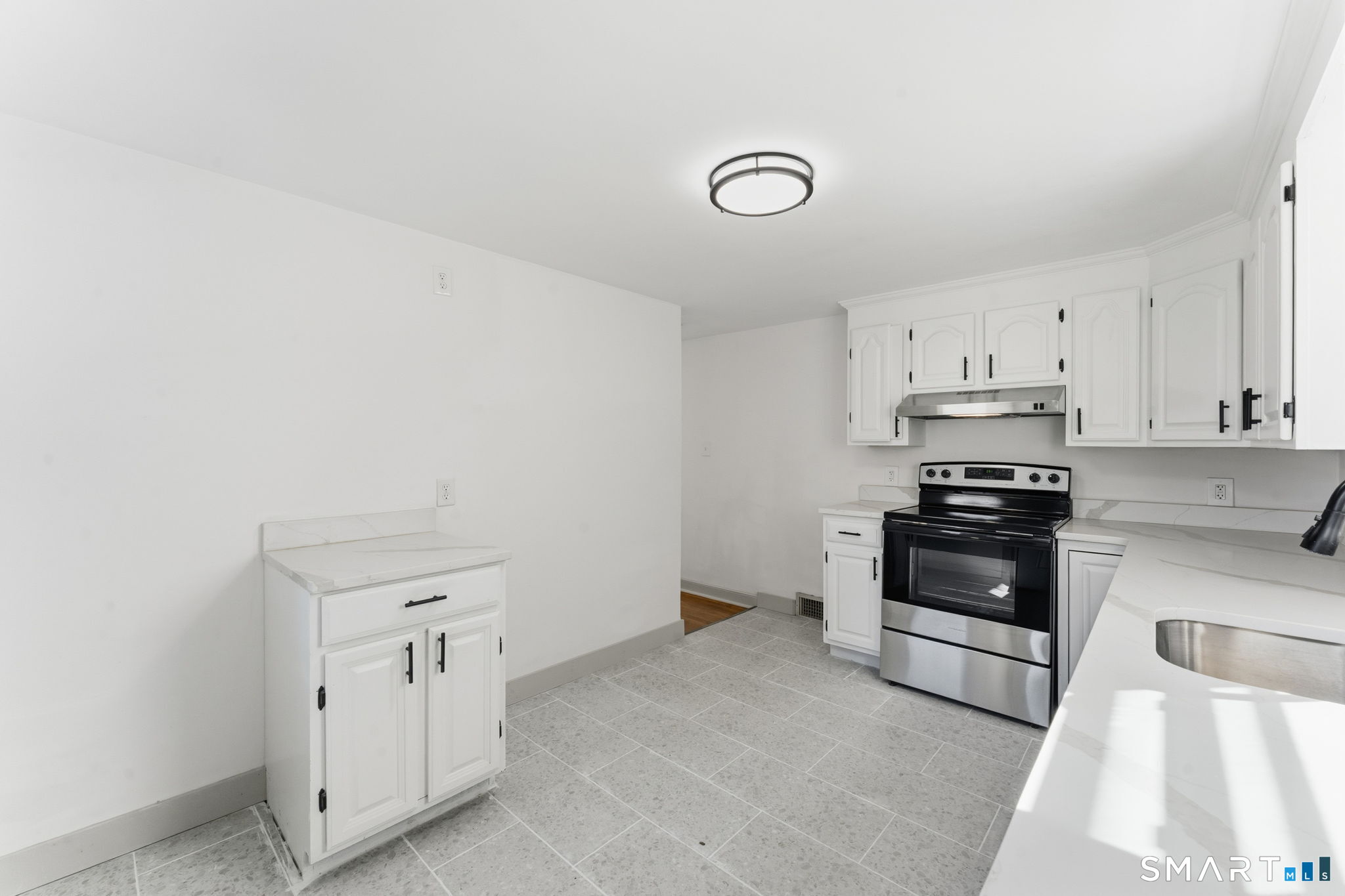 23 Hillview Avenue Waterbury CT 06704
